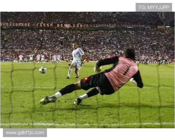 葡萄牙点球大战力克西班牙夺欧国联第二冠 C罗迎国家队第三座冠军奖杯